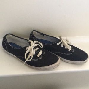 Black Keds